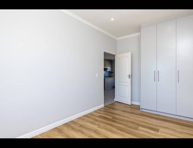3 BEDROOM APARTMENT TO LET IN SANDOWN
